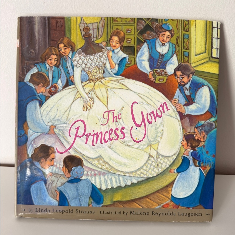 The Princess Gown Storybook - Picture 1 of 4
